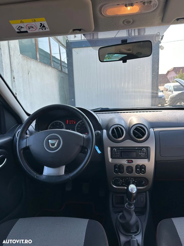 Dacia Duster 1.5 dCi 4x2 Laureate - 9