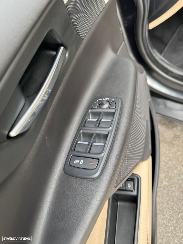 Jaguar XE 2.0 D R-Sport Aut. - 17