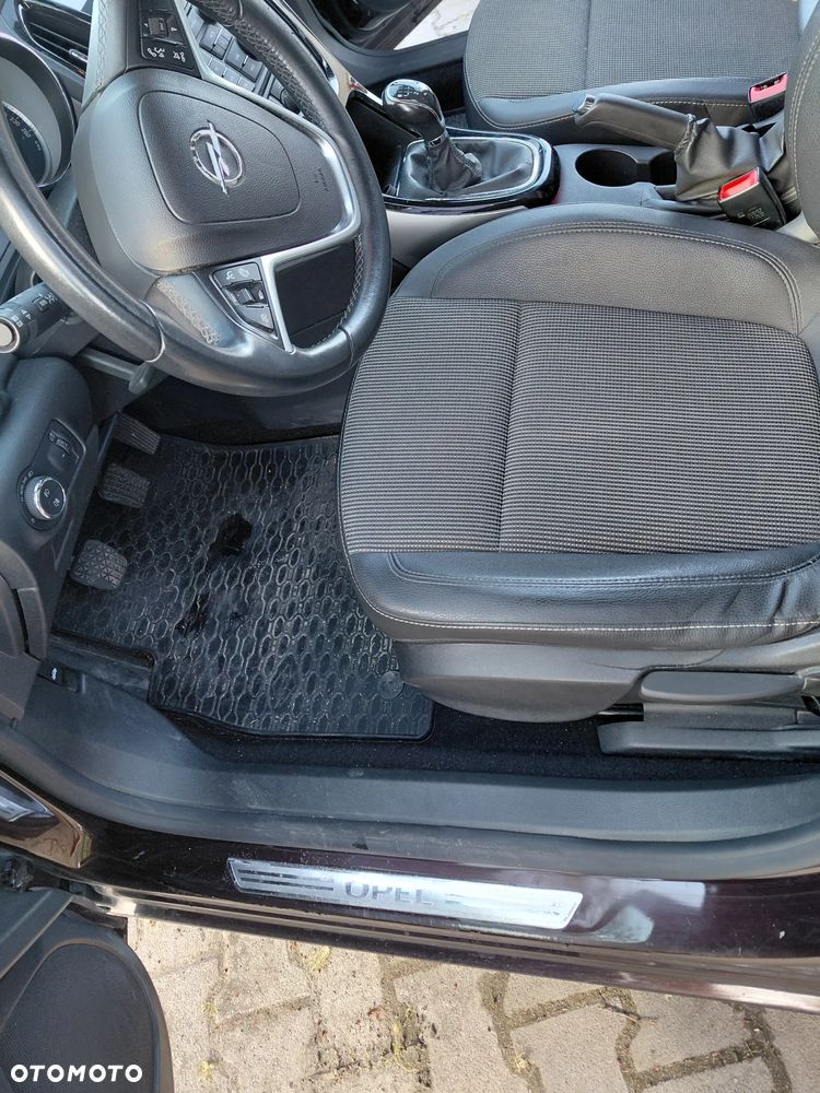 Opel Astra 1.6 CDTI Sport - 9