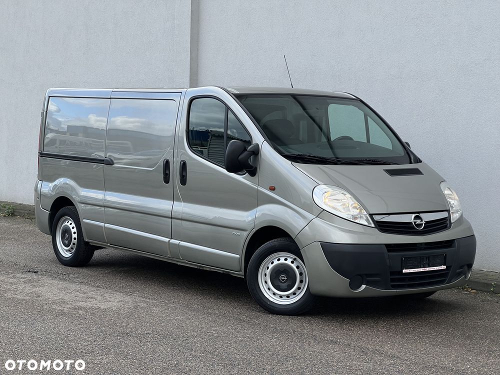 Opel Vivaro LONG - 2