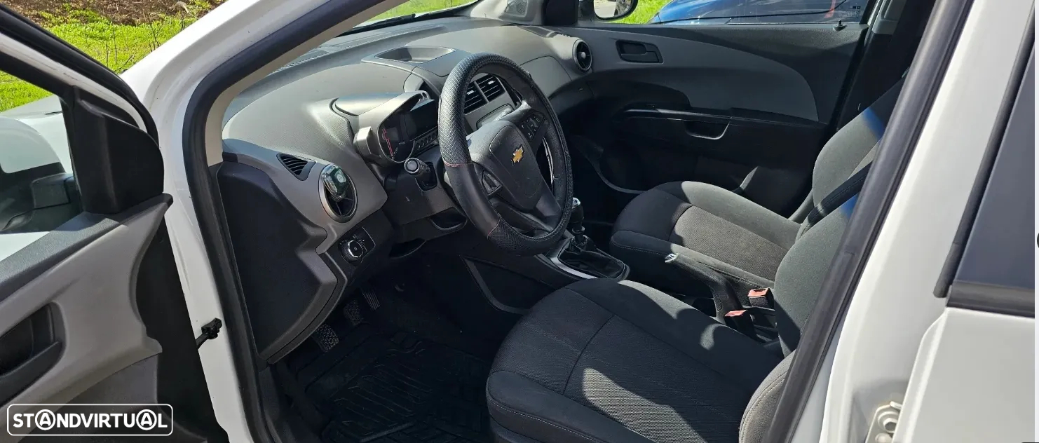 Chevrolet Aveo - 10