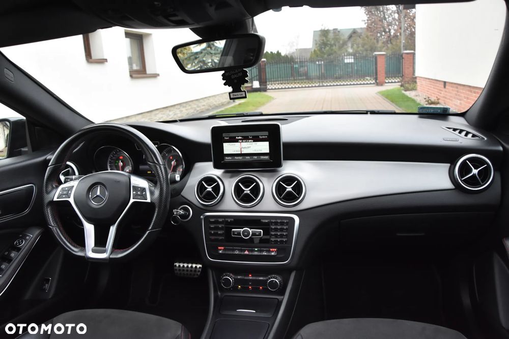 Mercedes-Benz CLA 200 7G-DCT AMG Line - 15