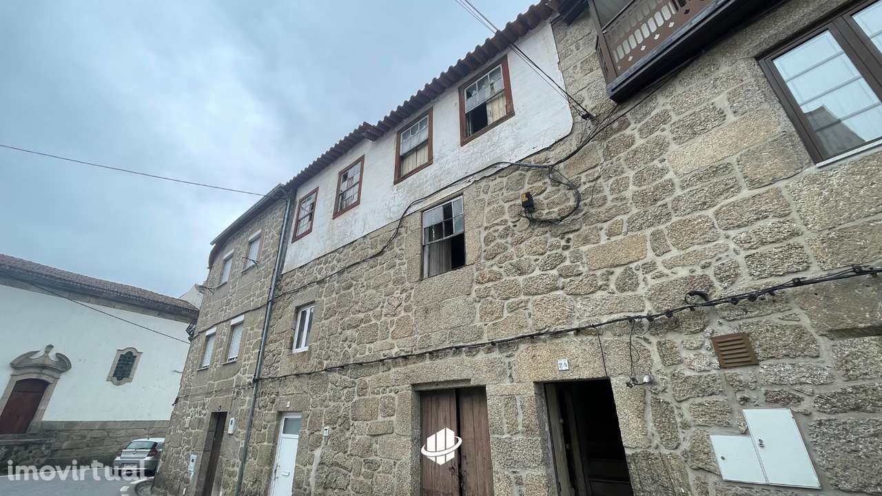 Moradia T4 | 2 Acessos [nº24 e 26] | Prédio em Prop. Total - Grande imagem: 2/12