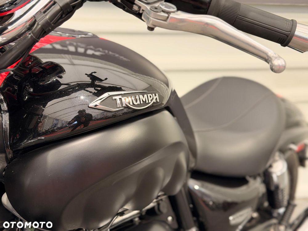Triumph Rocket - 11