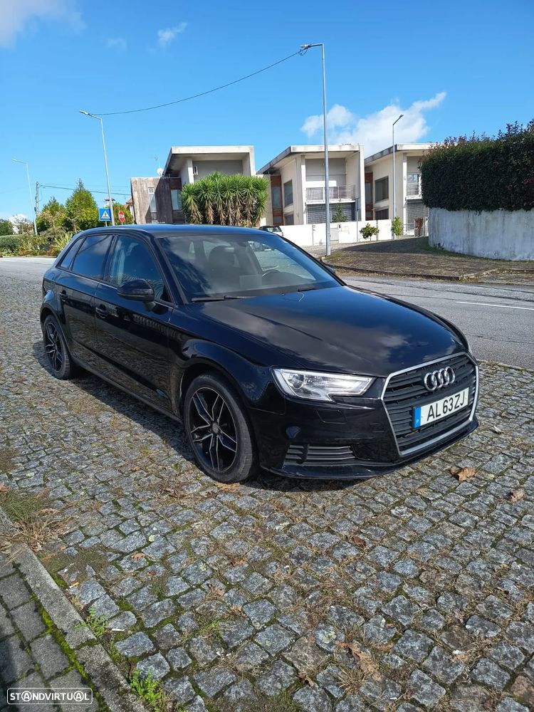 Audi A3 Sportback 1.6 TDI S tronic - 1