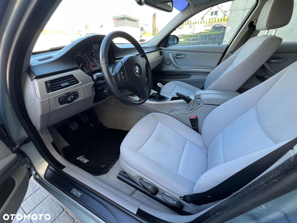 BMW Seria 3 - 22