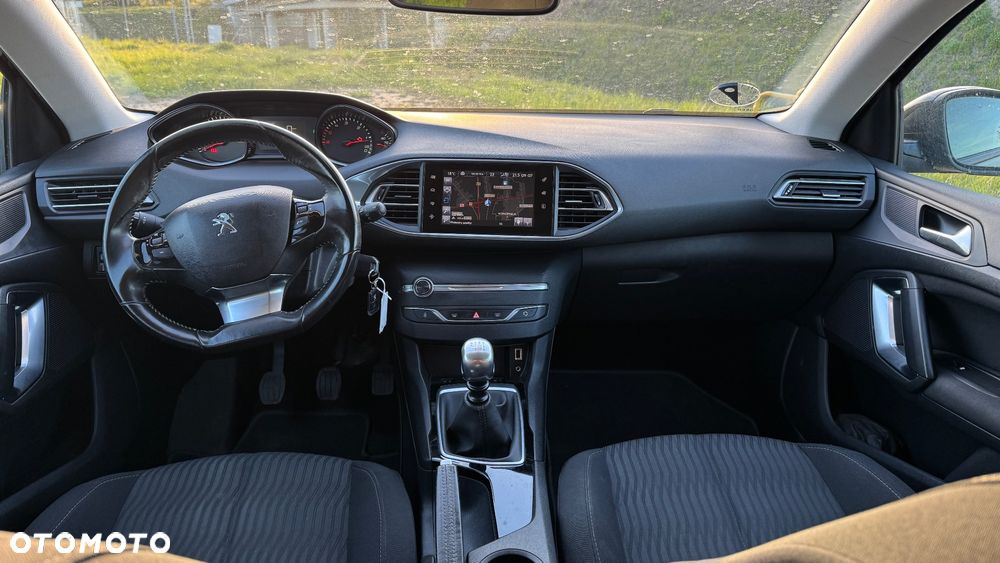 Peugeot 308 1.6 BlueHDi Allure S&S - 15