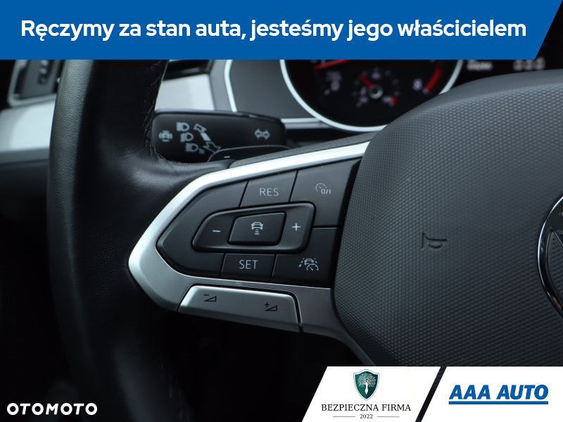 Volkswagen Passat - 17