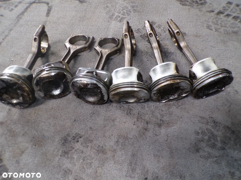 tłok Korbowód BMW N53B30A 3.0i E90 E60 E65 F10 - 3