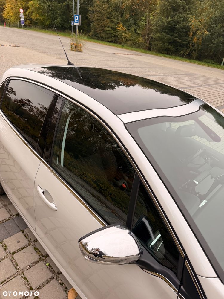 Peugeot 208 2016 photo 5