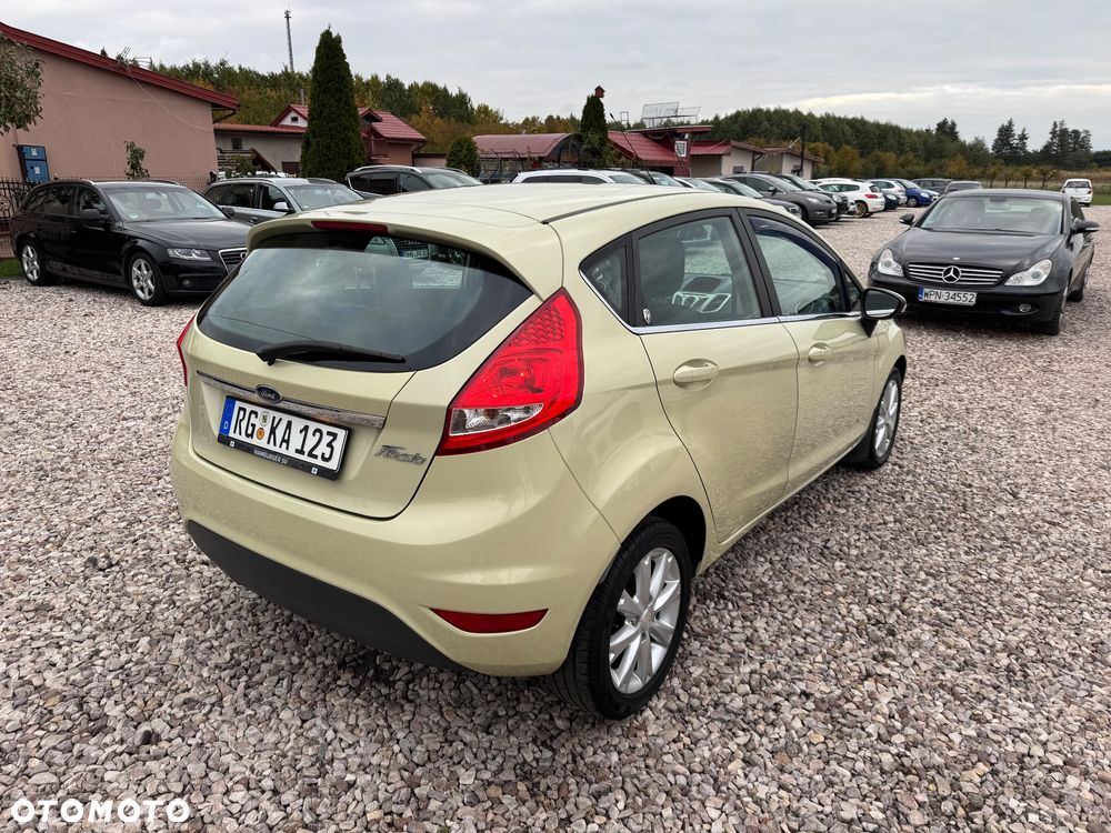 Ford Fiesta 1.4 Ghia - 18