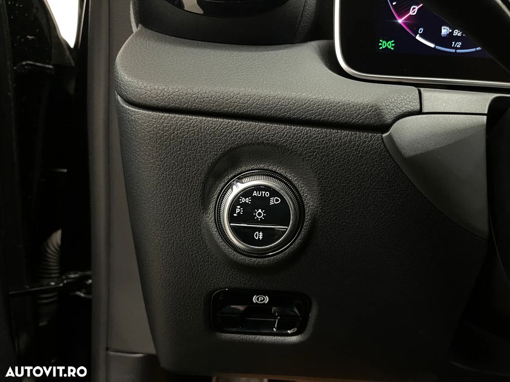 Mercedes-Benz C 300 e 9G-TRONIC - 24