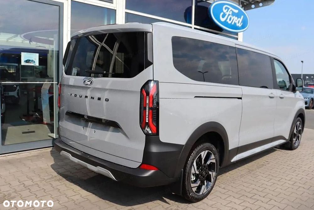 Ford Tourneo Custom - 6