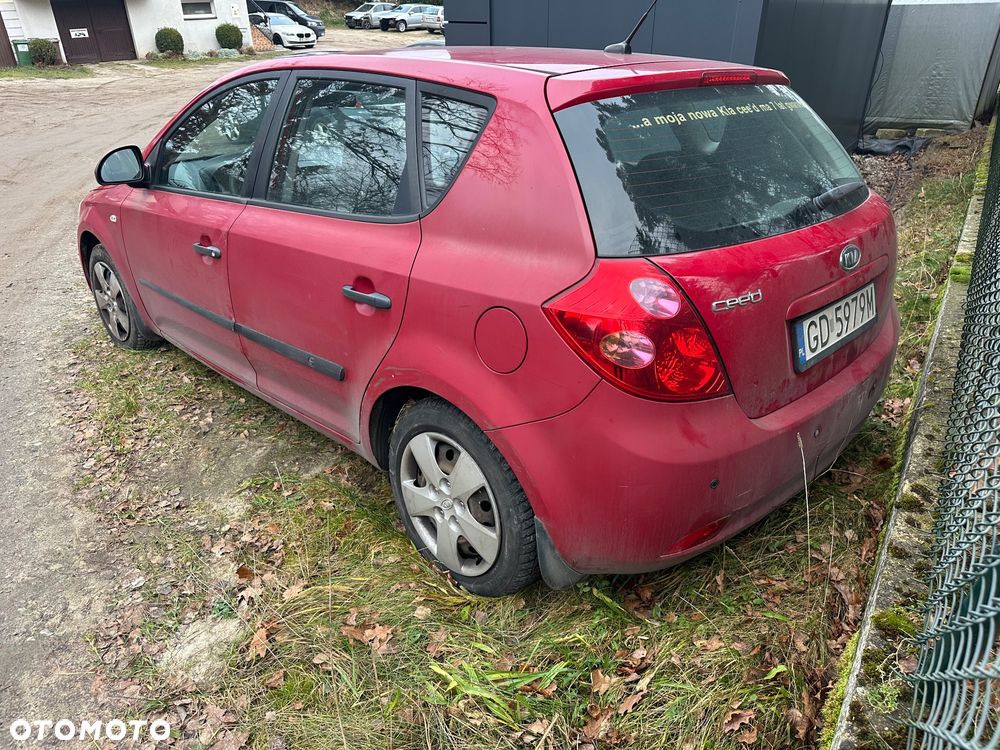 Kia Ceed 1.4 Comfort + - 7