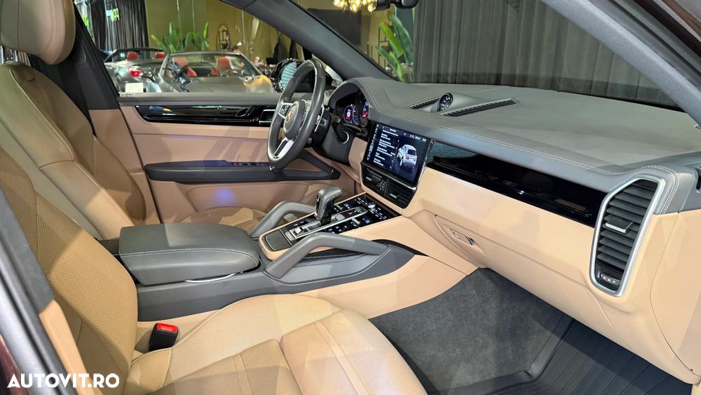 Porsche Cayenne Standard - 28