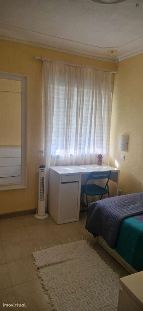Quarto - localizado em Ajuda Lisbon - Grande imagem: 5/10