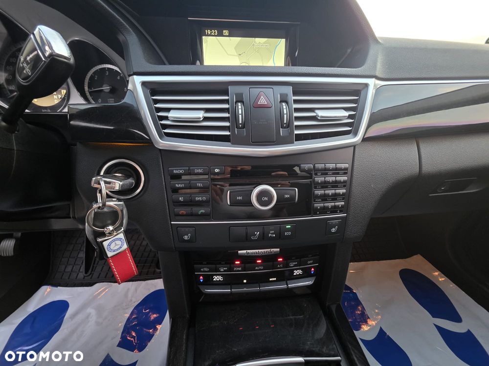 Mercedes-Benz Klasa E 220 CDI Automatik Avantgarde DPF BusinessEDITION - 14