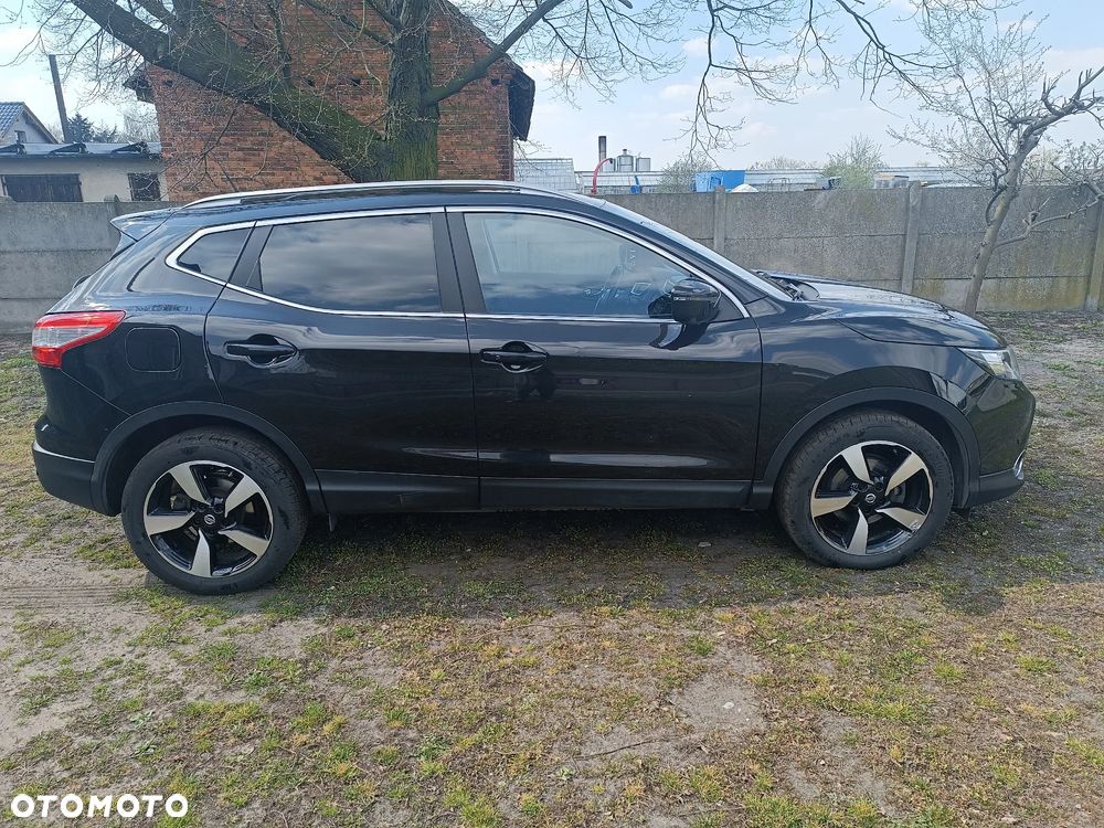 Nissan Qashqai 1.6 DCi Xtronic TEKNA - 6