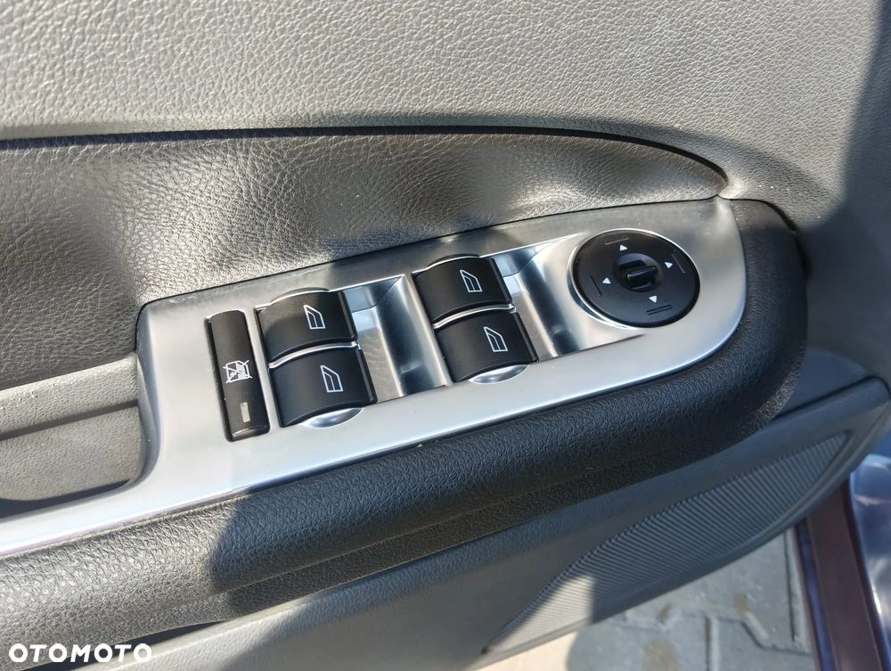 Ford Focus 2.0 16V Titanium - 11