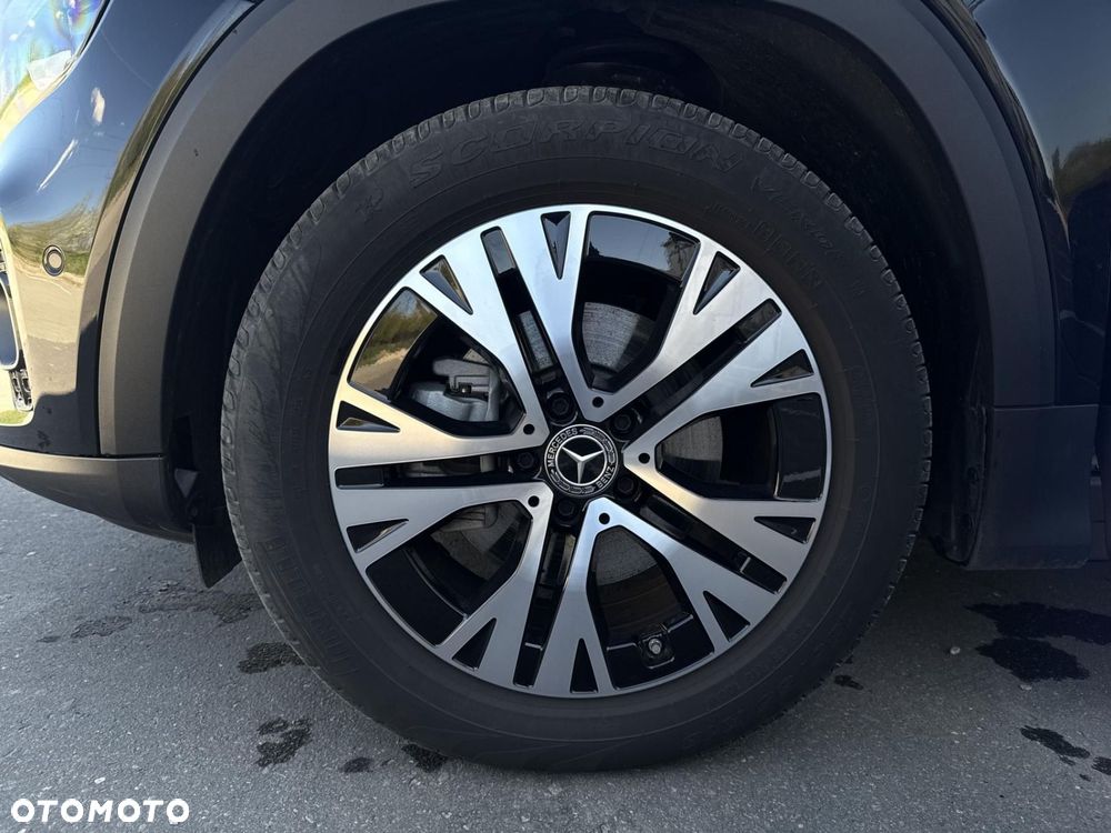 Mercedes-Benz GLB - 24