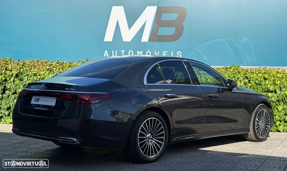 Mercedes-Benz E 300 de Avantgarde 4Matic - 30