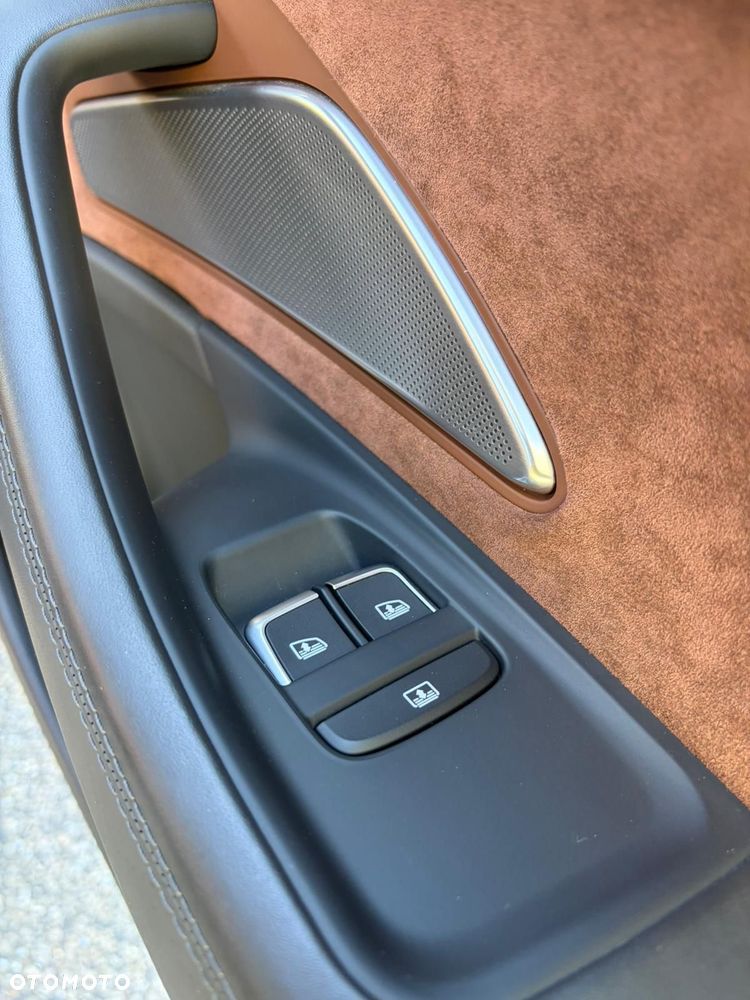 Audi A8 4.0 TFSI L Quattro - 37