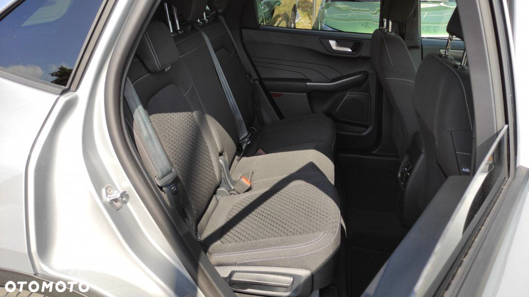 Ford Kuga - 13