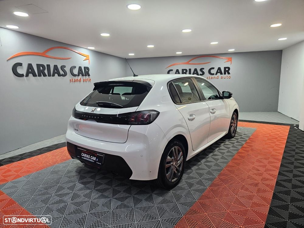 Peugeot 208 - 6