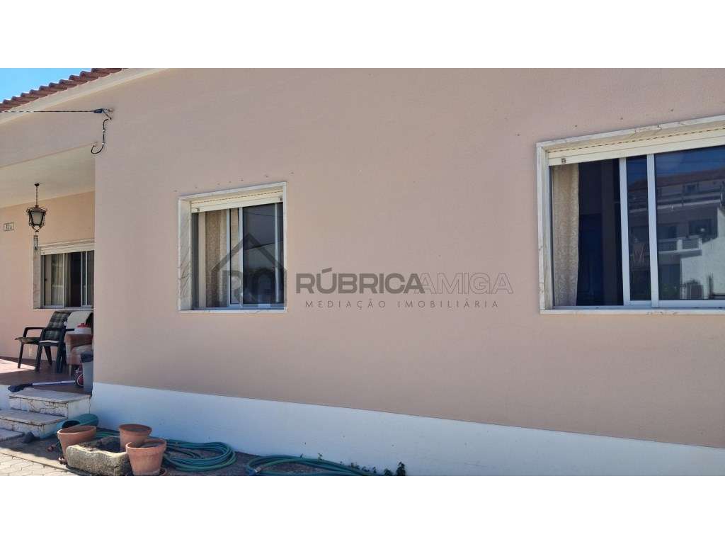Moradia V3 com 117 m² e terreno de 650 m² em Salir - Grande imagem: 4/31