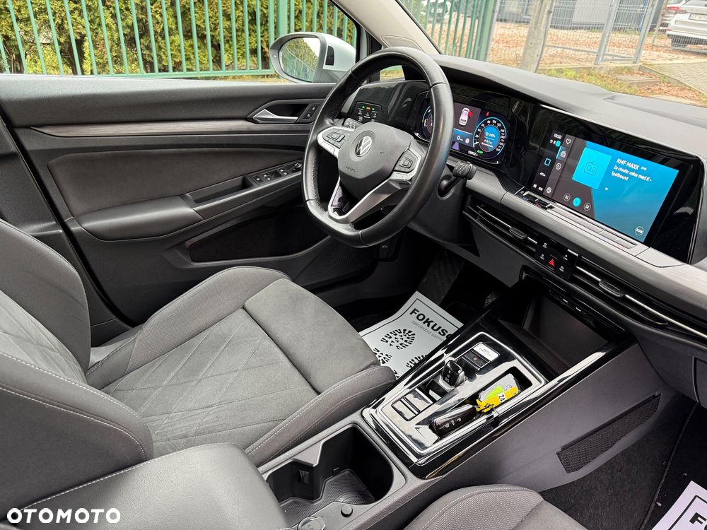 Volkswagen Golf - 16