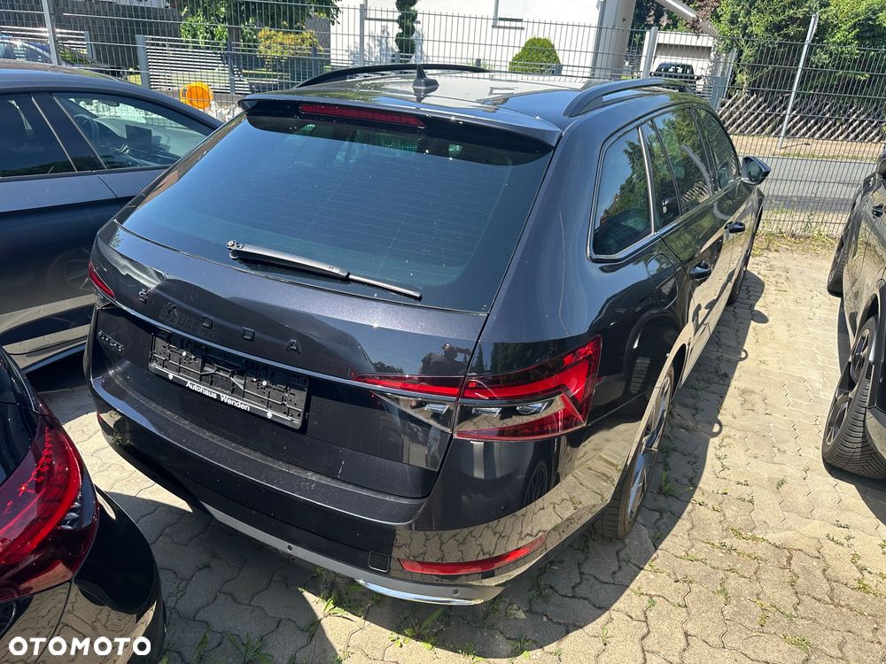 Mercedes-Benz GLC 300 d 4Matic 9G-TRONIC AMG Line - 19