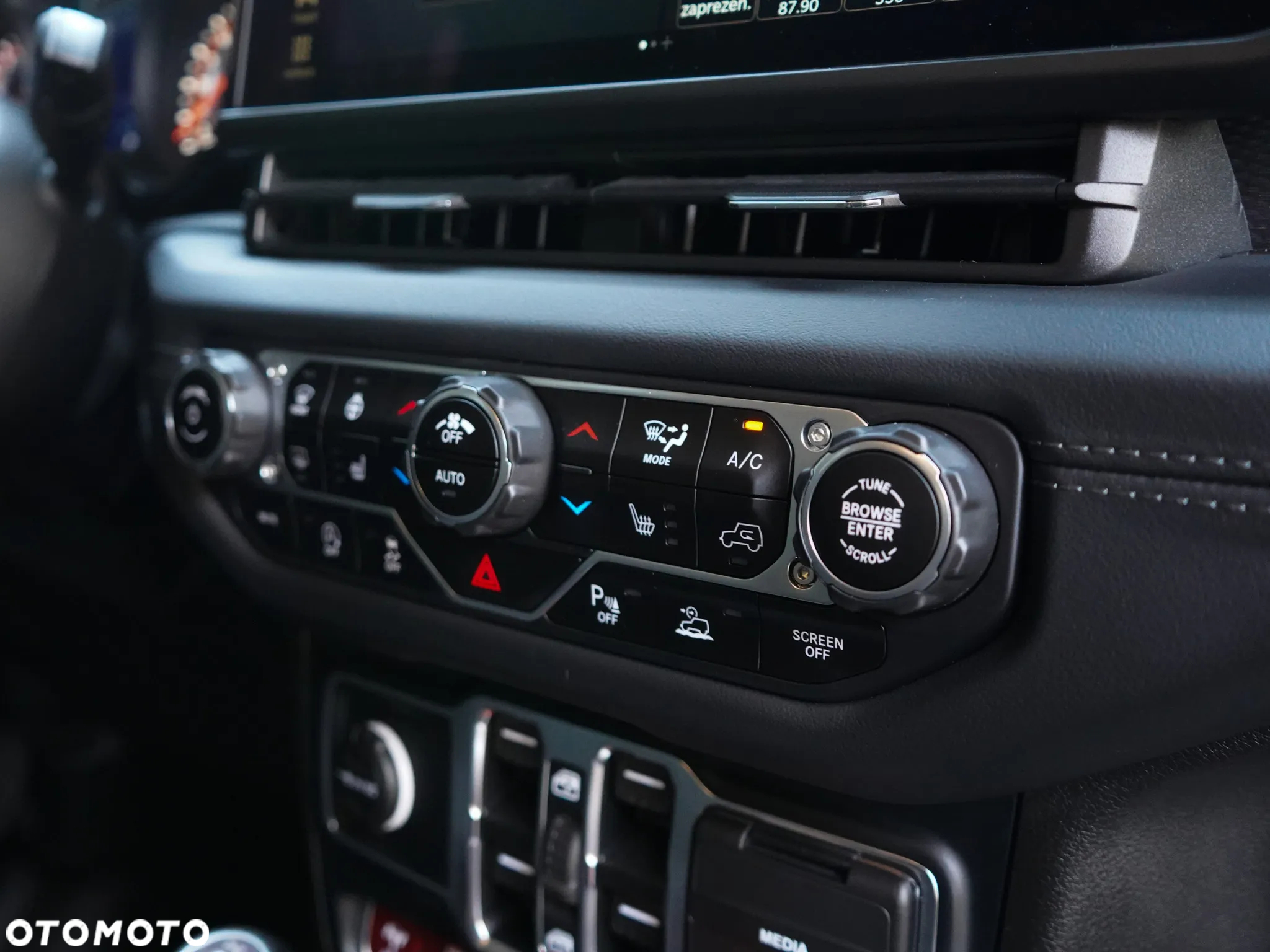 Jeep Wrangler - 14