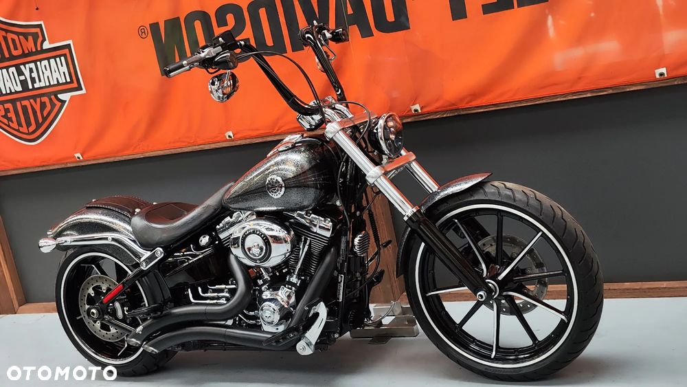Harley-Davidson FXSB Breakout - 3