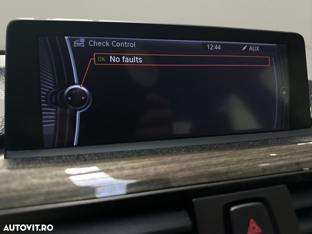 BMW Seria 3 320d Efficient Dynamic Edition Aut. Luxury Line - 30