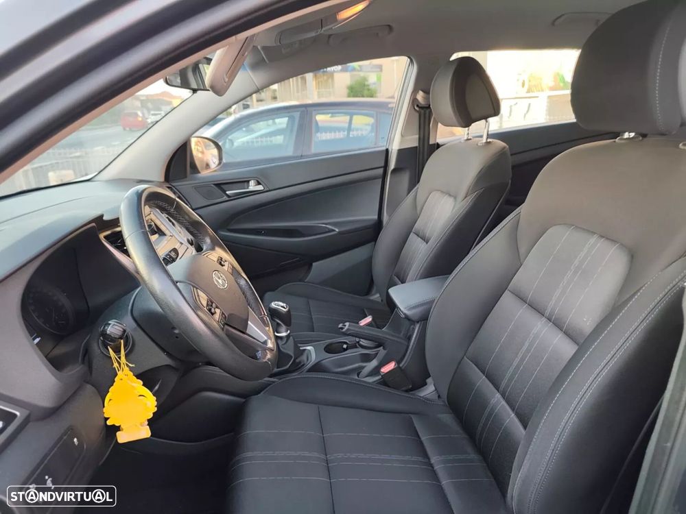 Hyundai Tucson blue 1.7 CRDi 2WD Advantage - 14