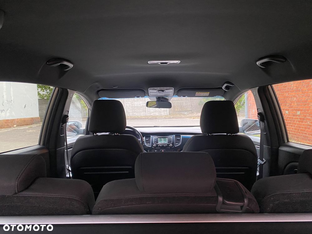 Kia Carens 1.7 CRDi M 7os EU6 - 21