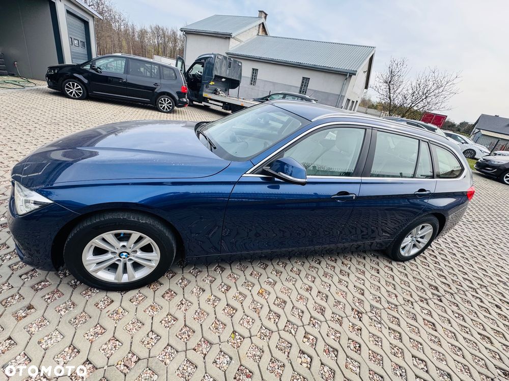 BMW Seria 3 318d Sport Line - 9