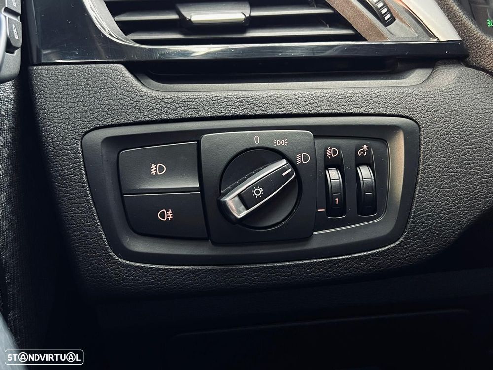 BMW X1 16 d sDrive Advantage - 37