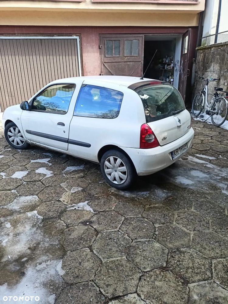 Renault Clio 1.5 dCi Campus - 4
