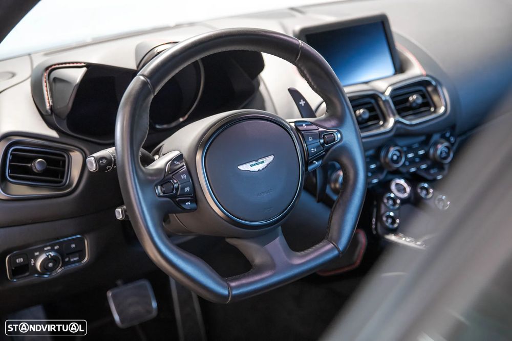 Aston Martin Vantage Coupe V8 - 19