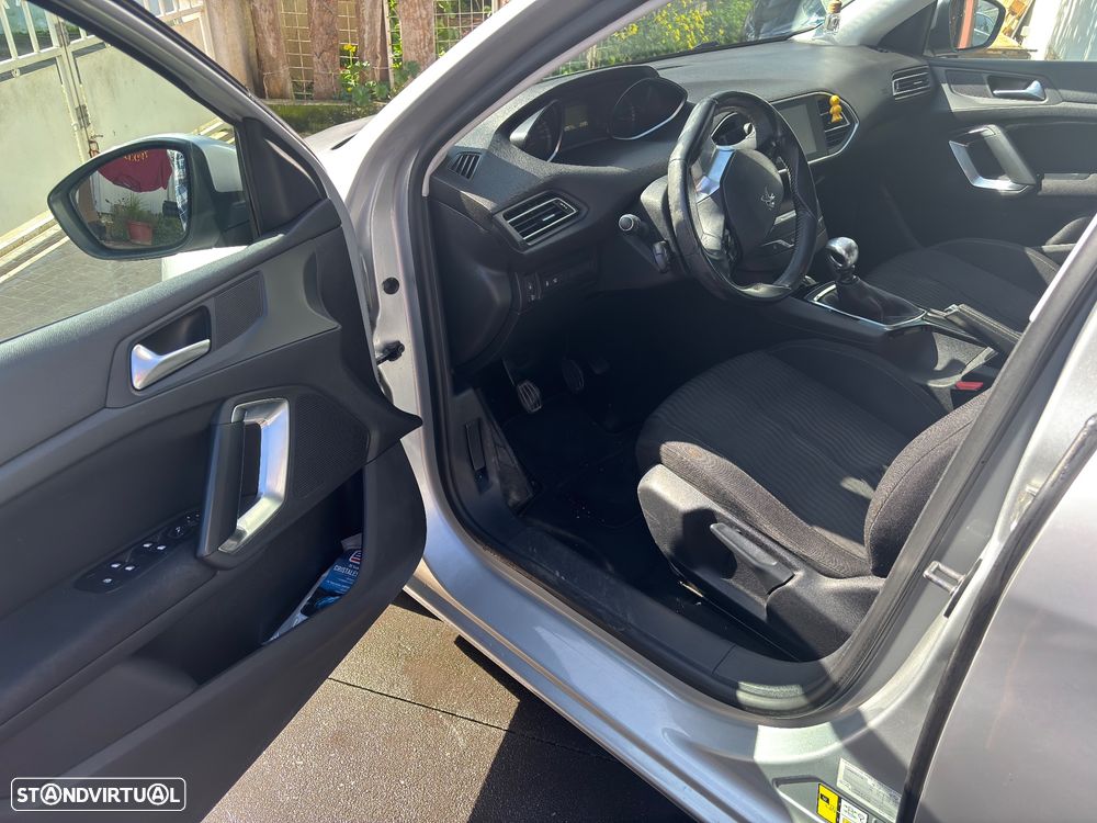 Peugeot 308 1.6 e-HDi Active J17 - 9