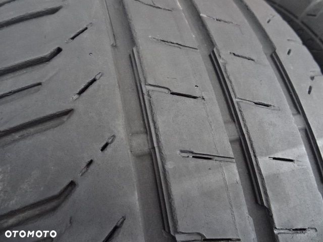 225/55/R17C 109/107T Continental Van Contact 200 - 3
