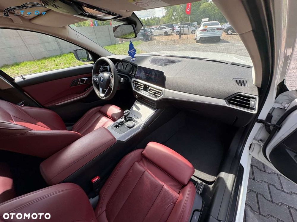 BMW Seria 3 318d M Sport - 39