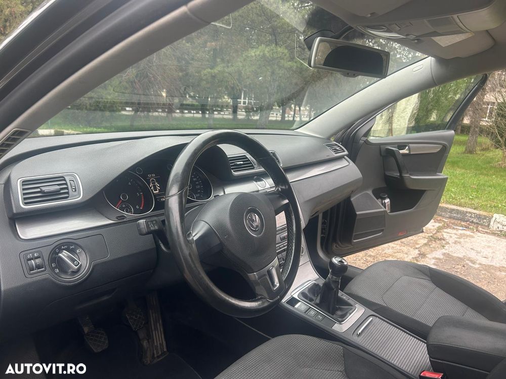 Volkswagen Passat Variant 2.0 TDI BlueMotion Technology Trendline - 6