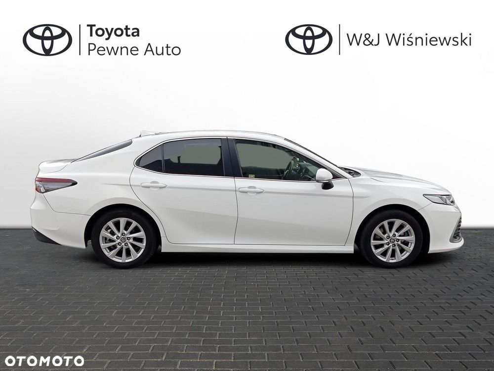 Toyota Camry 2.5 Hybrid Comfort CVT - 25