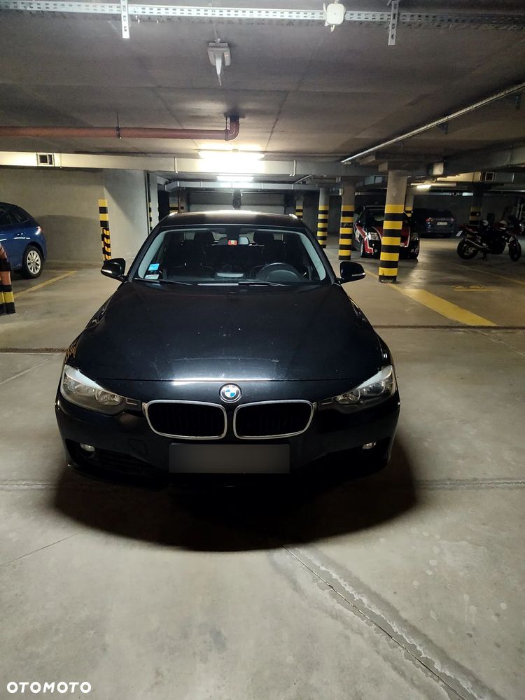 BMW Seria 3 316i - 1