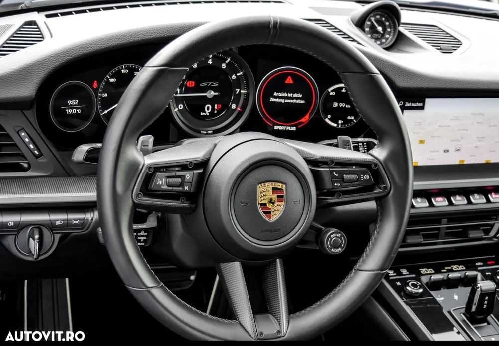 Porsche 911 Carrera 4 GTS PDK - 23
