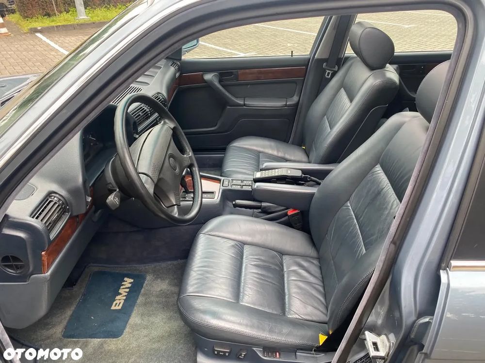 BMW Seria 7 750iL - 7