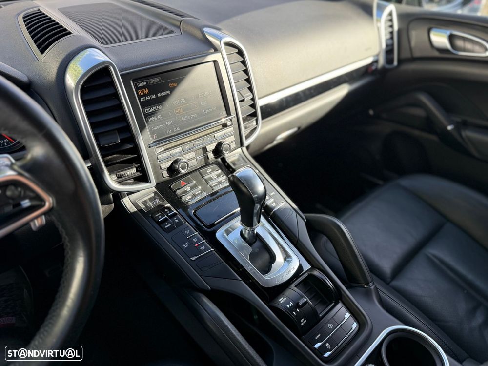 Porsche Cayenne Platinum Edition - 43