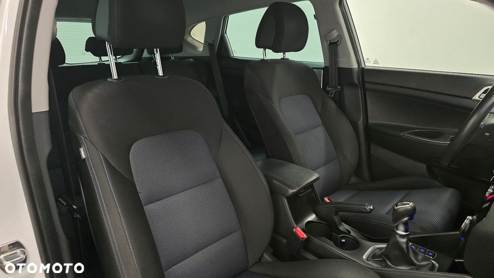 Hyundai Tucson 1.7 CRDI BlueDrive Style 2WD - 15